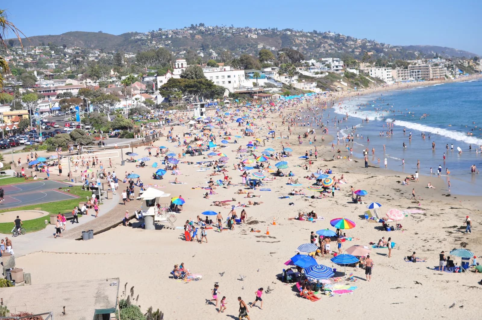 Contents pack-out and restoration serving Laguna Beach, Orange County